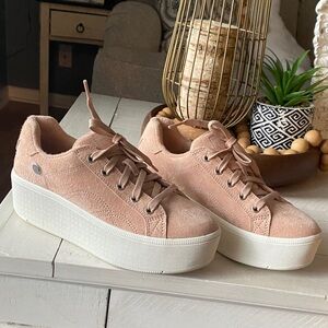 Skechers Women's Blush Pink Suede Platform Lace-Up Sneakers